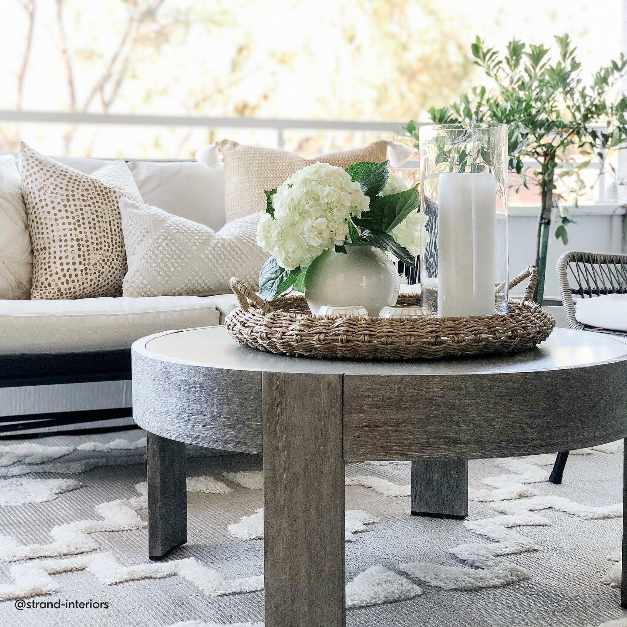 Low round outdoor coffee table sales
